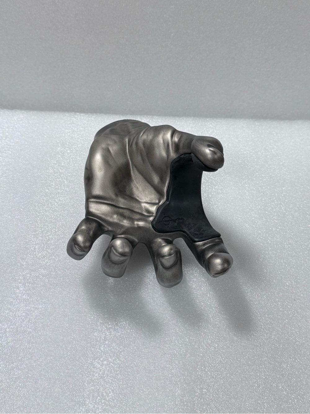 GuitarGrip Hand Shaped Wall Mounted Guitar Hanger, Silver - Picture 8 of 11